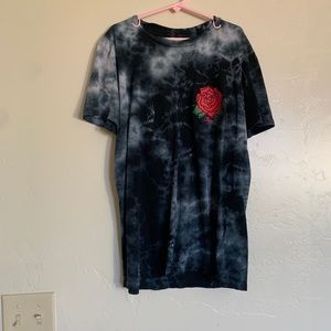 Rose t-shirt